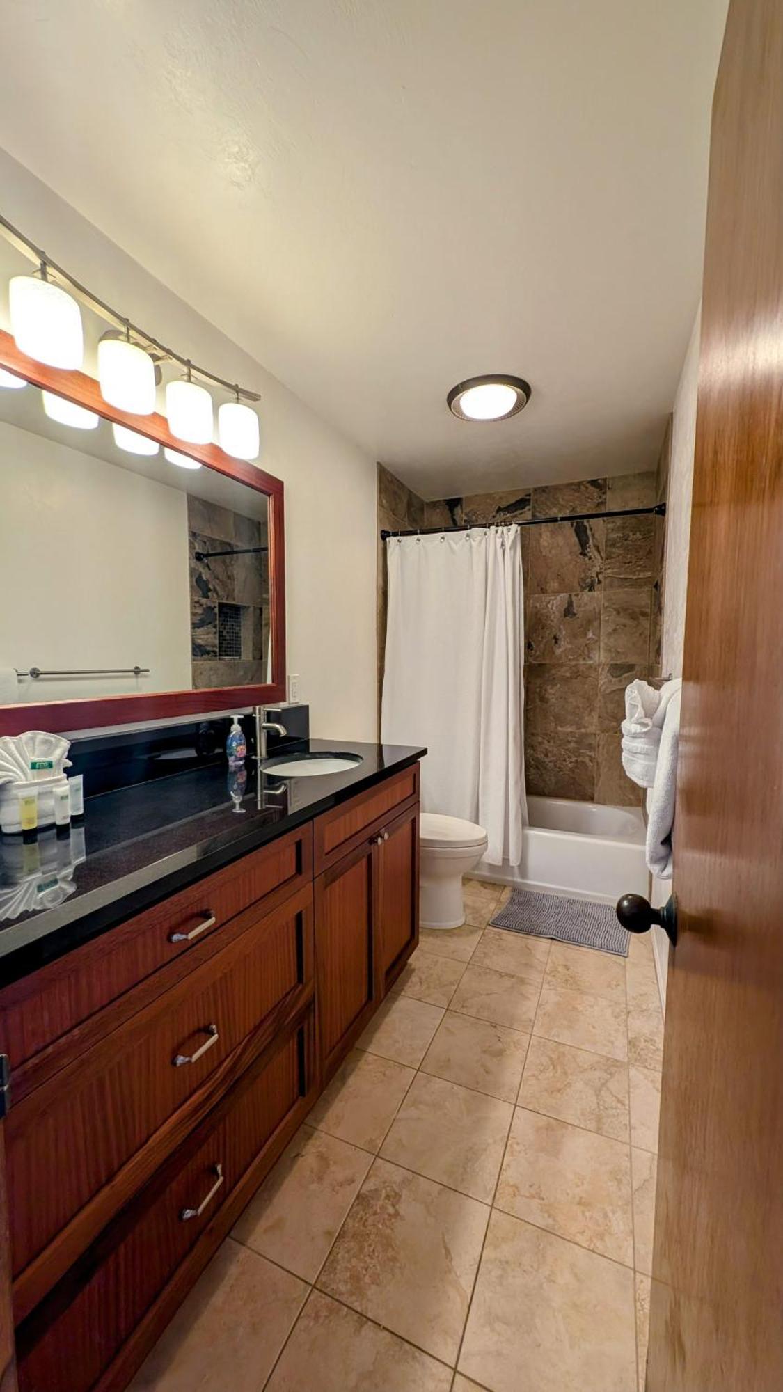 Seaside Retreat Condo Kailua-Kona Bagian luar foto